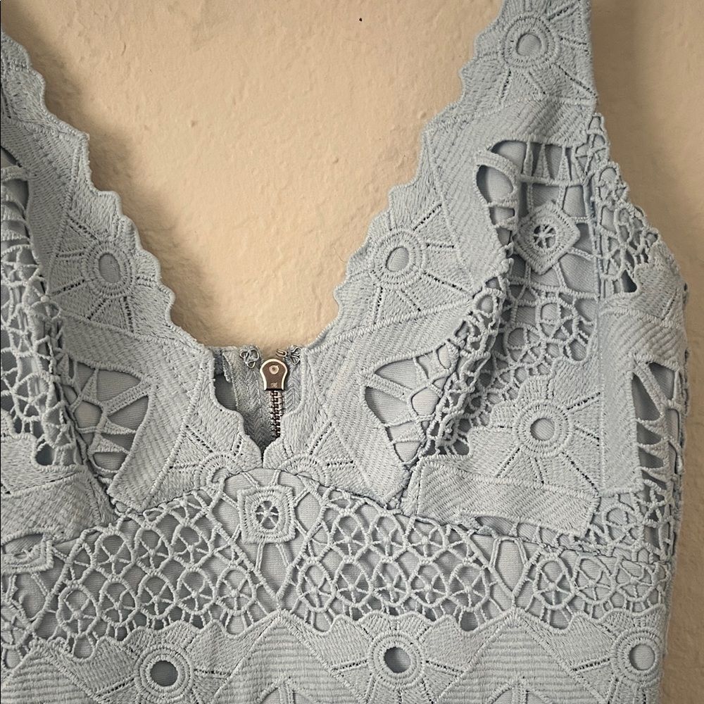 NWOT Lulus Elegant Lace Spaghetti Strap Dress in Size XS - Picture 6 of 16